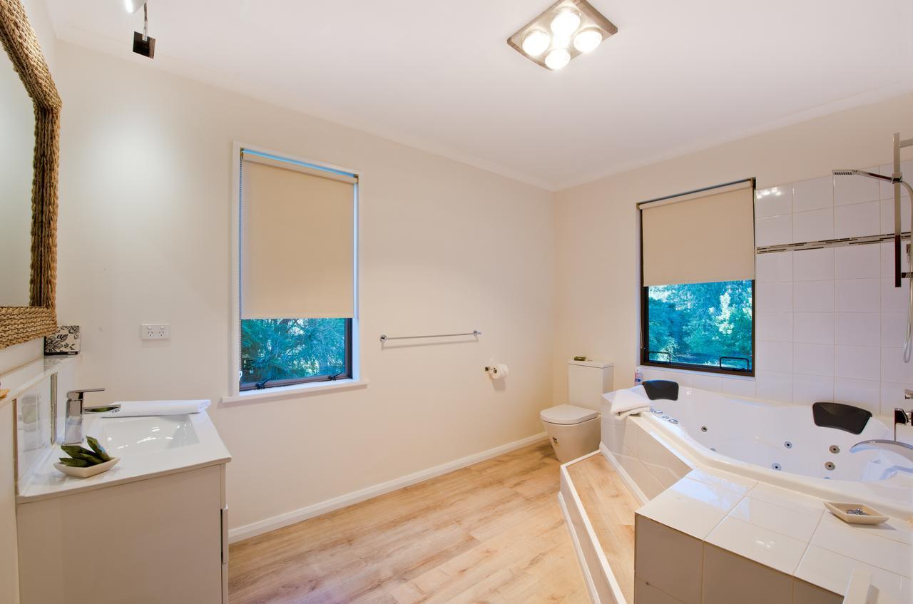 Parnella Kettering Apartment Bagian luar foto